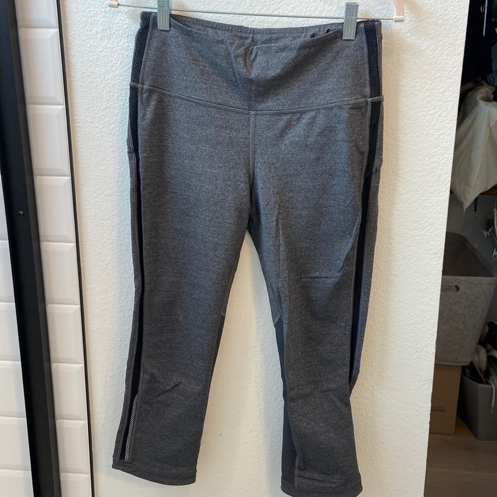 Capri length lululemon leggings